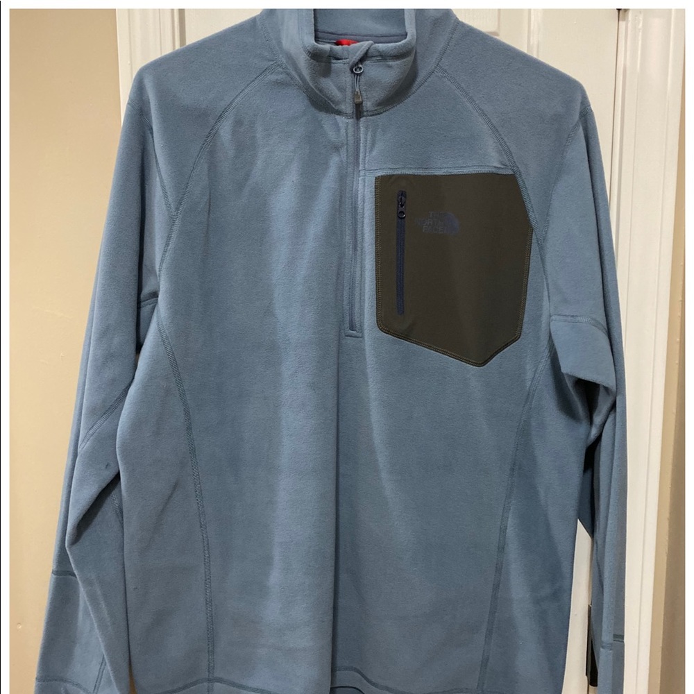 Men’s size large, The North Face, pull over